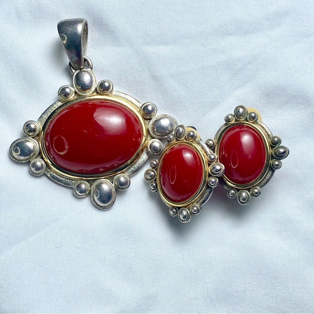 Vintage Red Oval Pendant Necklace & Clip-On Earrings Set Silver Tone
